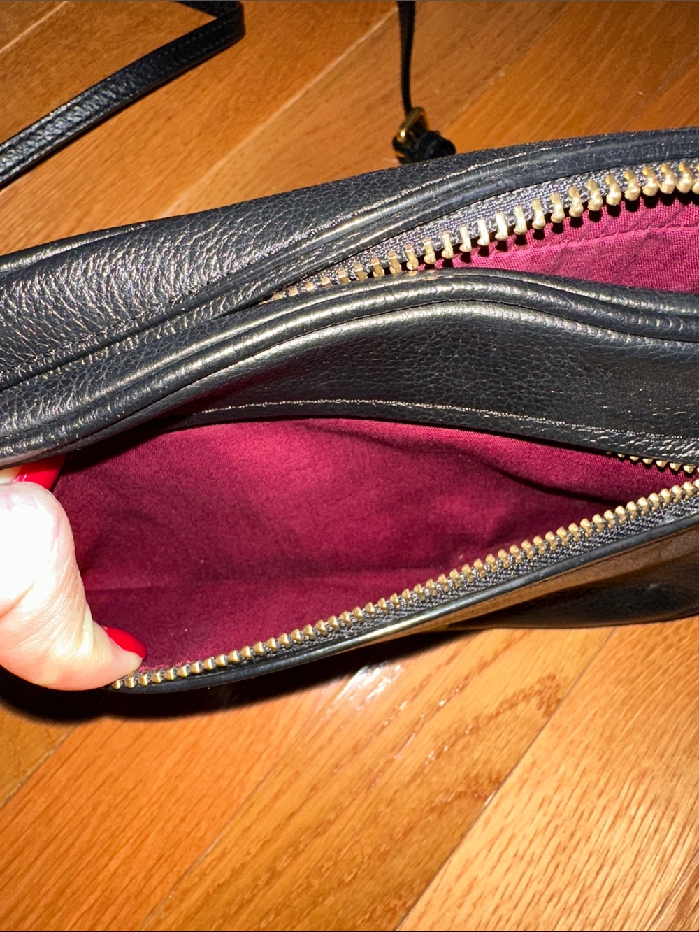 Marc by Marc Jacobs black crossbody leather bag - Picture 2 of 7